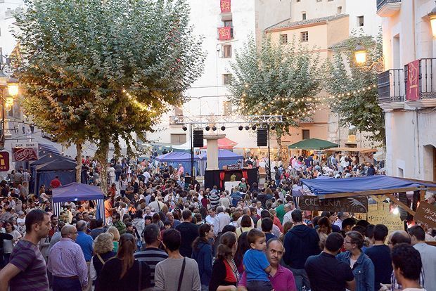 BOC20141018CFira_comerç
